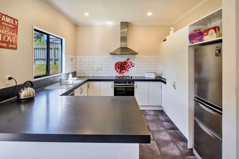 Photo of property in 89 Kentwood Drive, Woodridge, Wellington, 6037