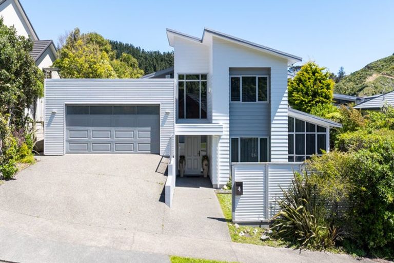 Photo of property in 4 Handly Grove, Churton Park, Wellington, 6037