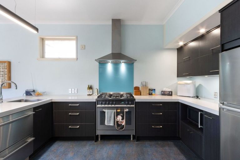 Photo of property in 103 Chaucer Road, Hospital Hill, Napier, 4110