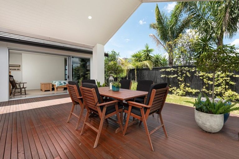 Photo of property in 37 Oceania Sands Way, Papamoa Beach, Papamoa, 3118