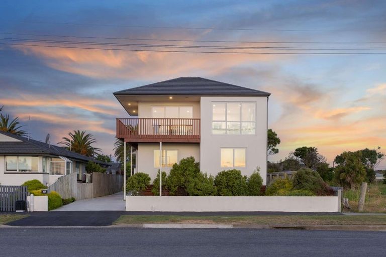 Photo of property in 409 Estuary Road, South New Brighton, Christchurch, 8062
