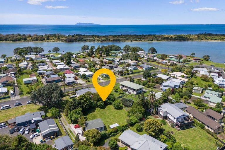 Photo of property in 33 Athenree Road, Athenree, Waihi Beach, 3177