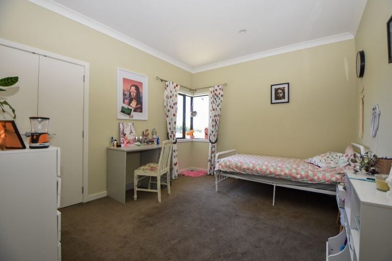 Photo of property in 18 Carrington Drive, Carterton, 5713