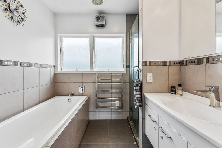 Photo of property in 48 Stanaway Street, Hillcrest, Auckland, 0627