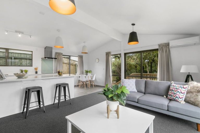 Photo of property in 13a Palm Grove, Belmont, Lower Hutt, 5010