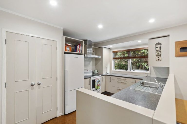 Photo of property in 2 Roselawn Lane, Pahurehure, Papakura, 2113