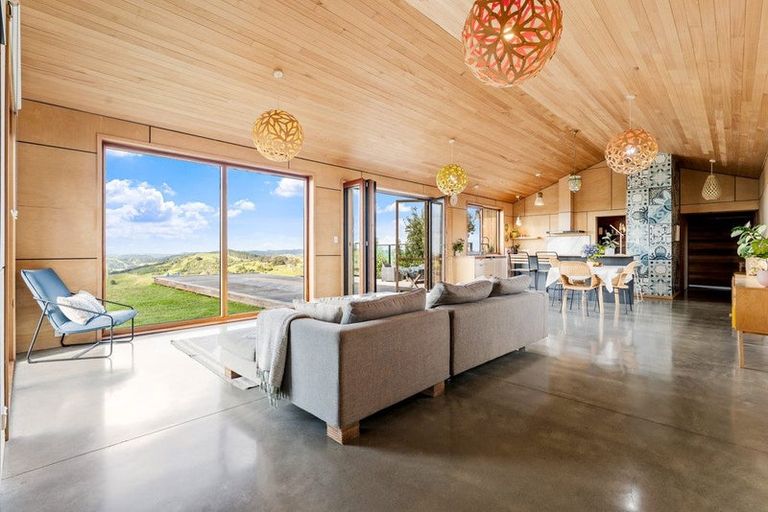 Photo of property in 328 Mainland Road, Kaipara Flats, Warkworth, 0984