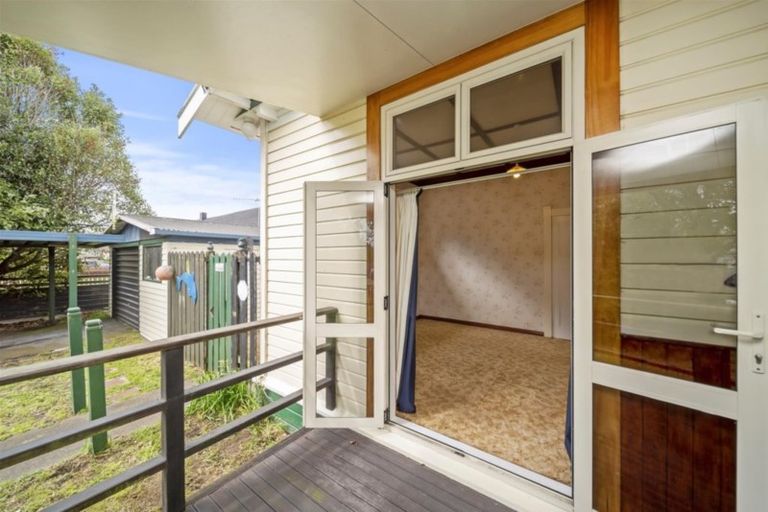 Photo of property in 14 Waihi Road, Hawera, 4610