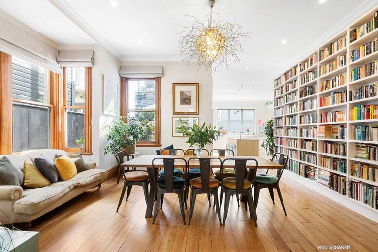 Photo of property in 4 Hobson Street, Thorndon, Wellington, 6011