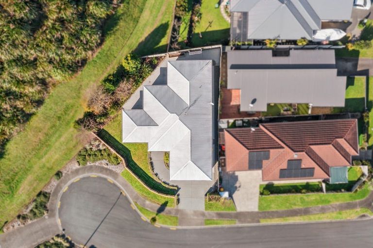 Photo of property in 4 Fender Close, Pyes Pa, Tauranga, 3112