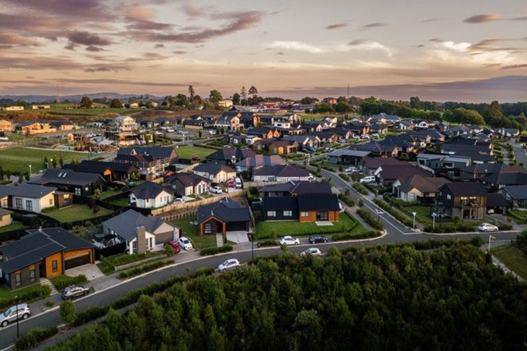 Photo of property in 18 Te Rata Boulevard, Karaka, 2124