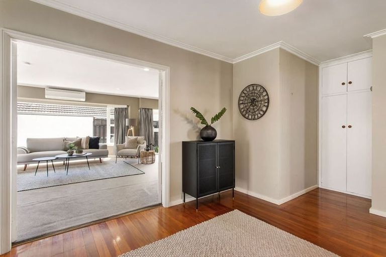 Photo of property in 33 Church Lane, Merivale, Christchurch, 8014