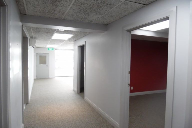 Photo of property in 68 Oxford Terrace, Epuni, Lower Hutt, 5011