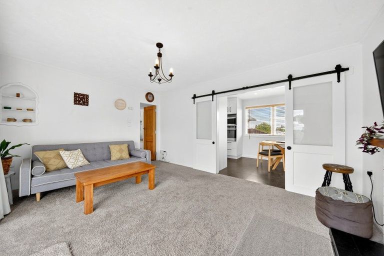 Photo of property in 3 Feist Street, Carterton, 5713