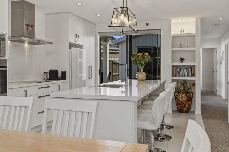 Photo of property in 9 Pimelea Street, Papamoa Beach, Papamoa, 3118