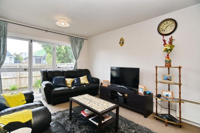 Photo of property in 1/80 Osborne Street, Waltham, Christchurch, 8011