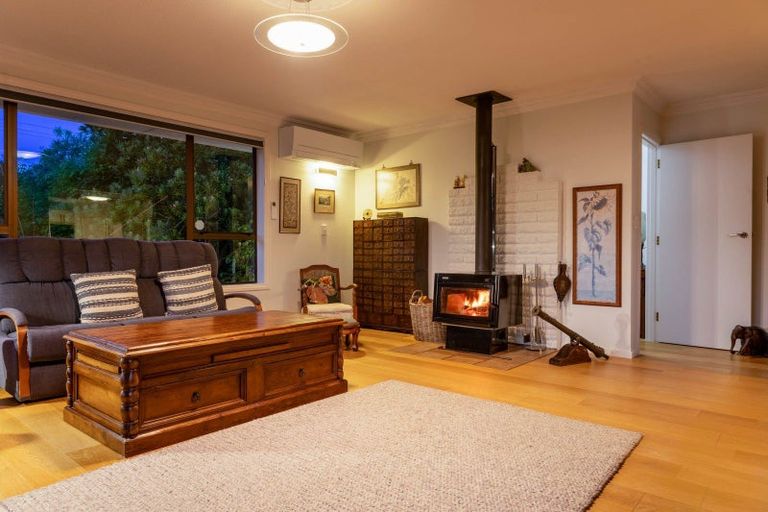 Photo of property in 60 Makora Road, Otaihanga, Paraparaumu, 5036