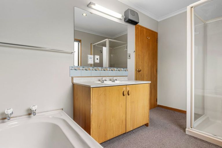 Photo of property in 1/43a Main Road, Redcliffs, Christchurch, 8081