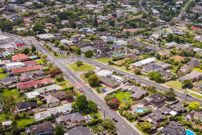 Photo of property in 19 Knights Road, Rothesay Bay, Auckland, 0630