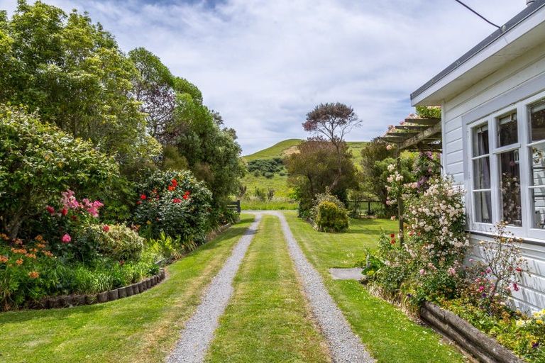 Photo of property in 26 Post Office Road, Mangapakeha, Masterton, 5872
