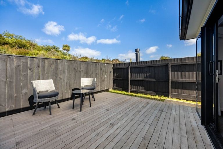 Photo of property in 33 Makete Crescent, Hobsonville, Auckland, 0618
