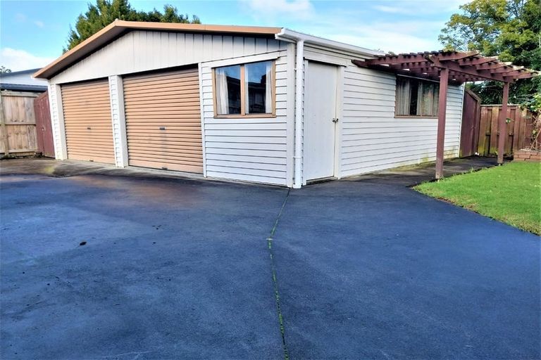 Photo of property in 83 Pakuranga Road, Pakuranga, Auckland, 2010