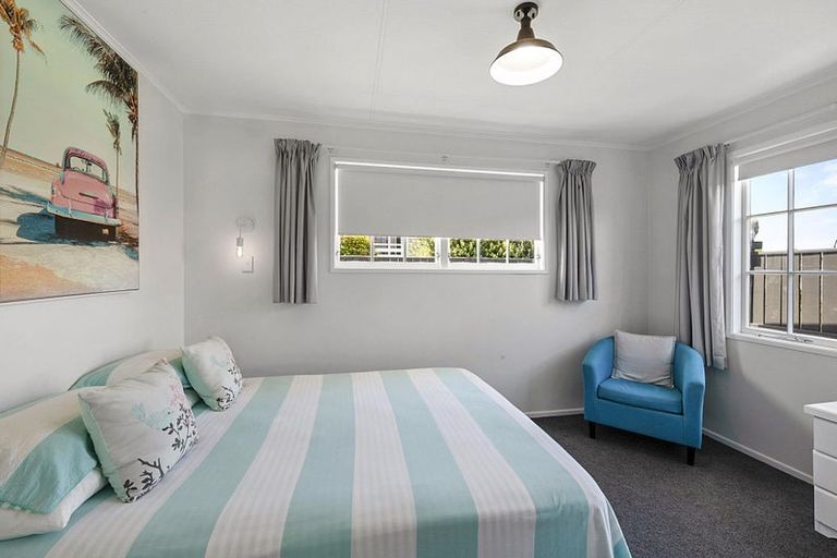 Photo of property in 29 Nevada Drive, Merrilands, New Plymouth, 4312