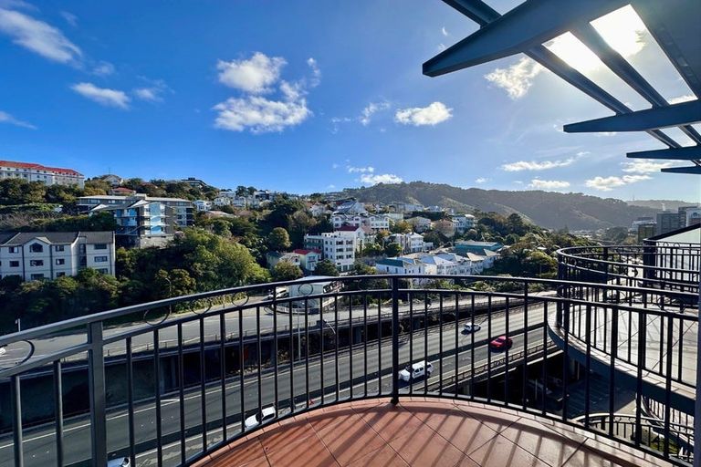 Photo of property in Atrium Towers, 9f/154 The Terrace, Wellington Central, Wellington, 6011