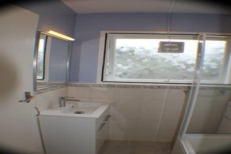 Photo of property in 1/133 Shakespeare Road, Milford, Auckland, 0620