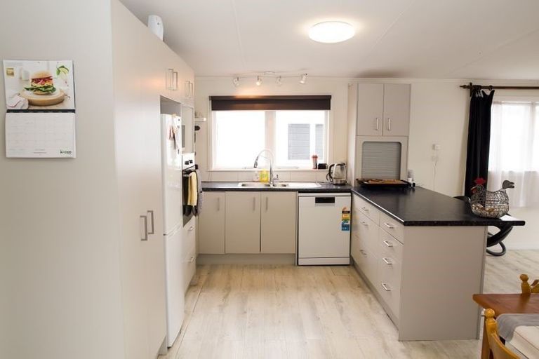 Photo of property in 5 Russell Street, Foxton, 4814