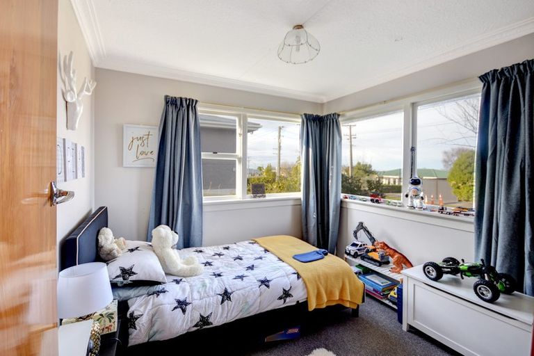 Photo of property in 2 Stephen Street, Halfway Bush, Dunedin, 9010