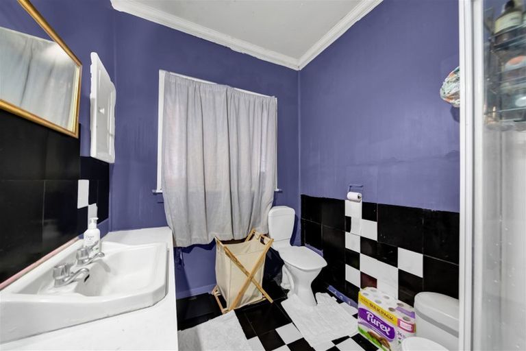 Photo of property in 15 Clifford Street, Hawera, 4610