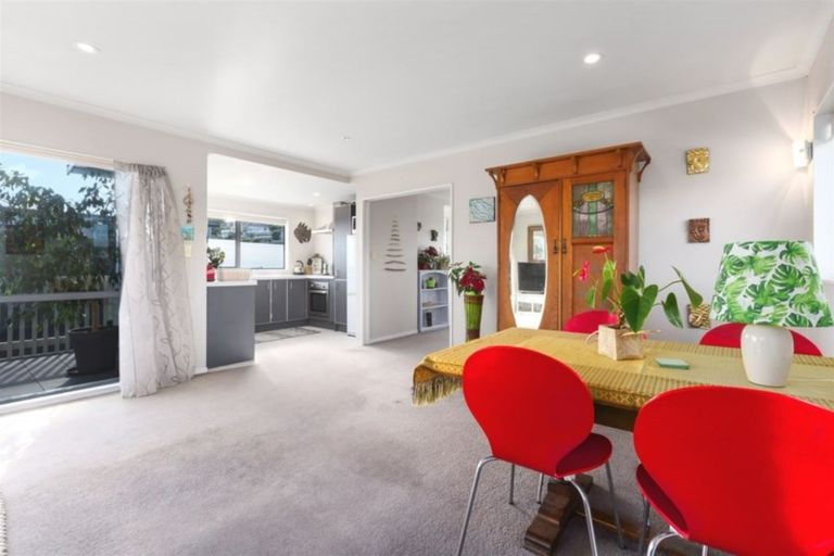 Photo of property in 25a Lambley Road, Titahi Bay, Porirua, 5022