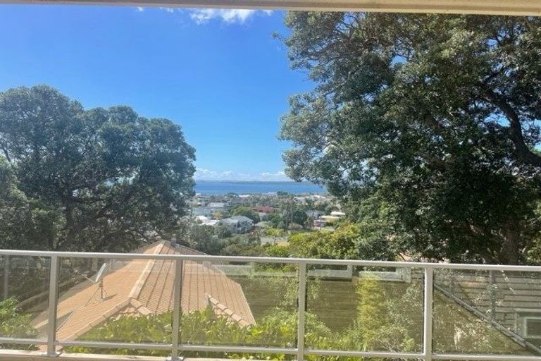 Photo of property in 1/13 Prospect Terrace, Milford, Auckland, 0620