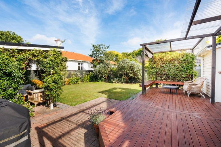 Photo of property in 16 Alan Street, Palmerston North, 4414