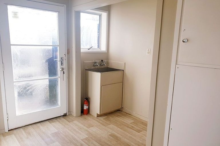 Photo of property in 1/1 Greenock Road, Ranui, Auckland, 0612