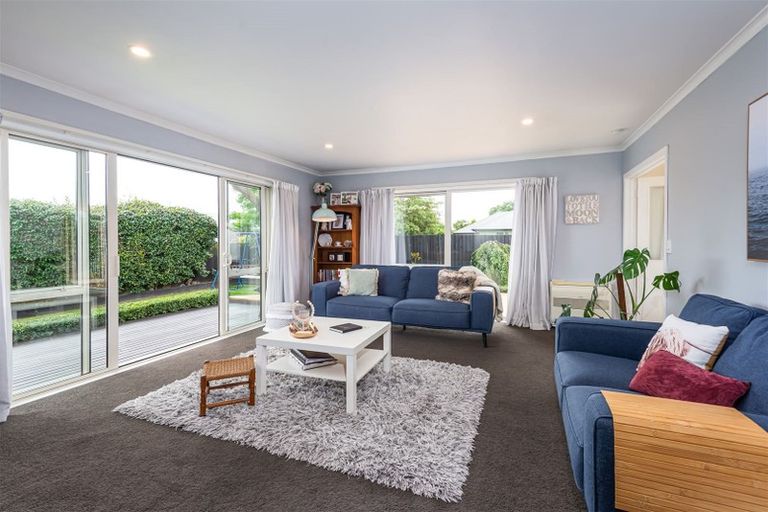 Photo of property in 6a Kilsythe Place, Bishopdale, Christchurch, 8053