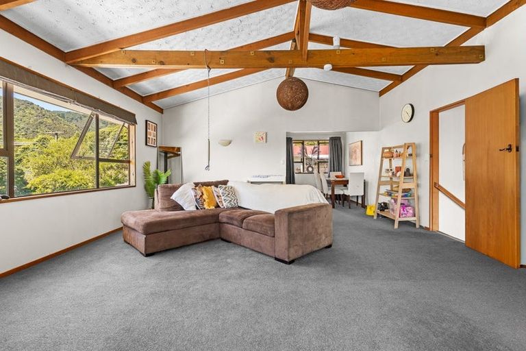 Photo of property in 73 Devon Street, Picton, 7220