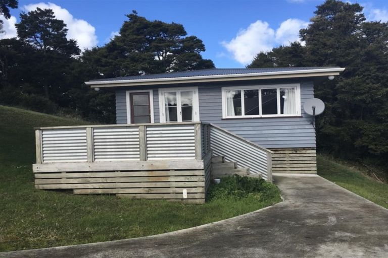 Photo of property in 43b Hook Road, Paparoa, 0571