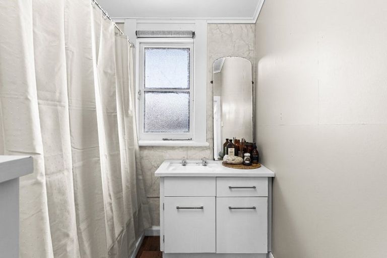 Photo of property in 2 Ashridge Road, Napier South, Napier, 4110