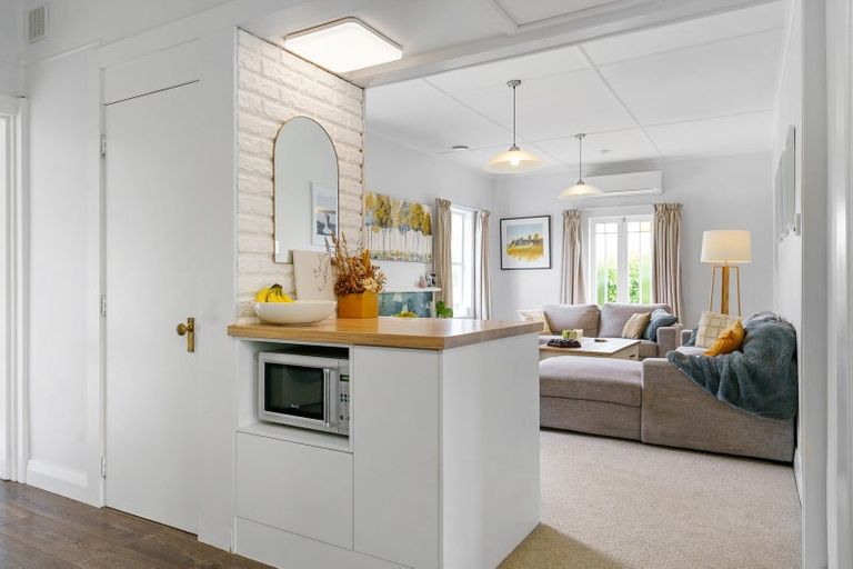 Photo of property in 92 Williams Street, Cambridge, 3434