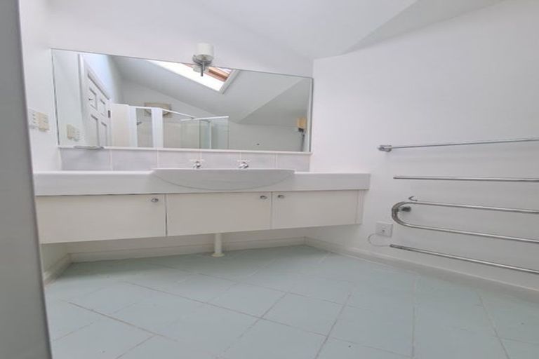 Photo of property in 66 Simla Crescent, Khandallah, Wellington, 6035