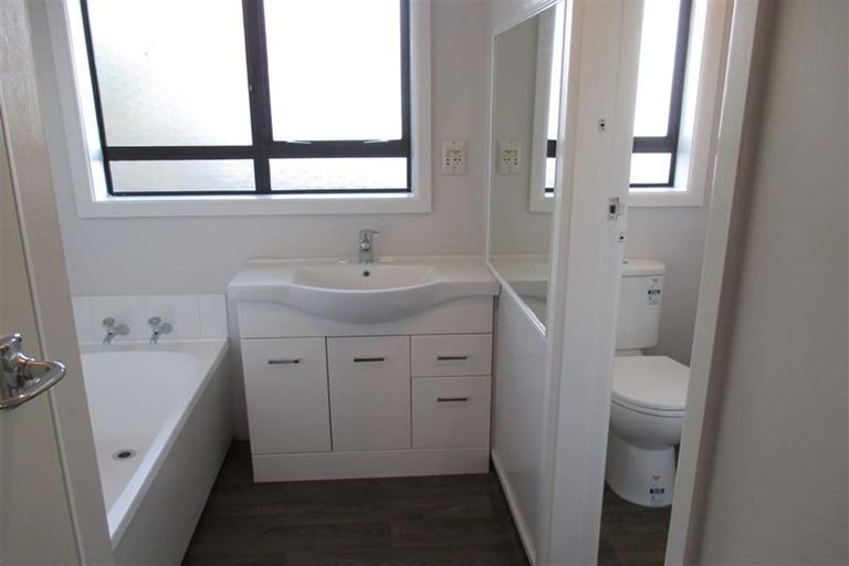 Photo of property in 5 Fairmont Place, Hornby, Christchurch, 8042