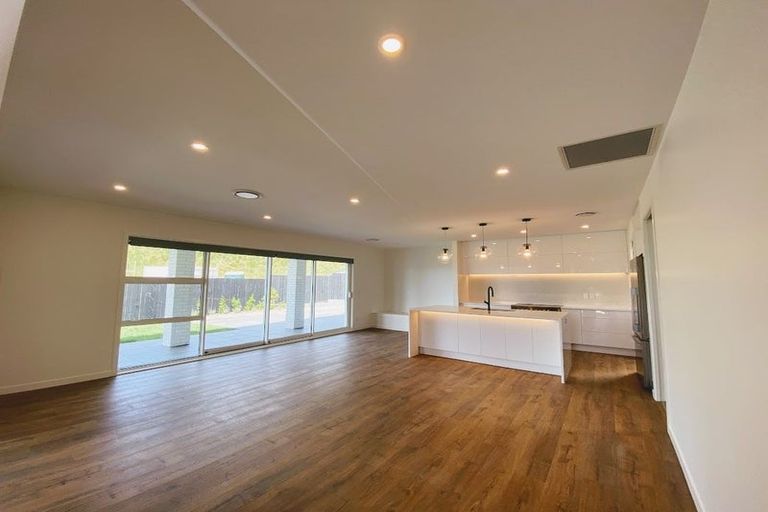 Photo of property in 43 Ken Douglas Drive, Aotea, Porirua, 5024