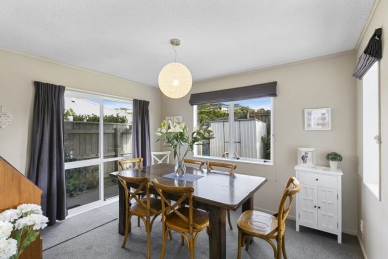 Photo of property in 7 Ashton Fitchett Drive, Brooklyn, Wellington, 6021