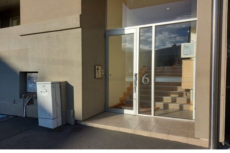 Photo of property in Elizabeth Street Chapel, 4/6 Elizabeth Street, Mount Victoria, Wellington, 6011