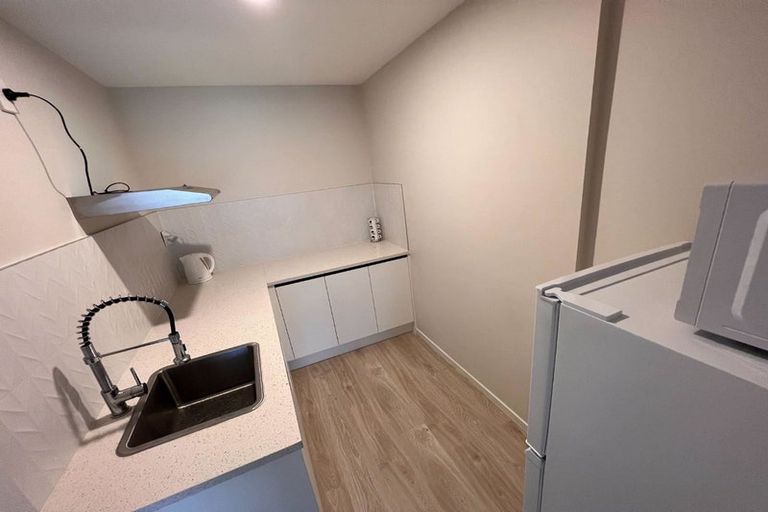 Photo of property in 8 Celestial Crescent, Orewa, 0931