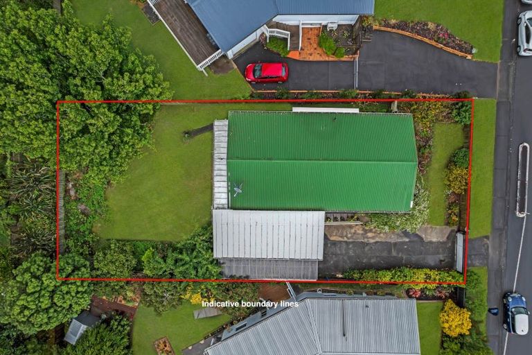 Photo of property in 22 Lawrence Crescent, Hillpark, Auckland, 2102