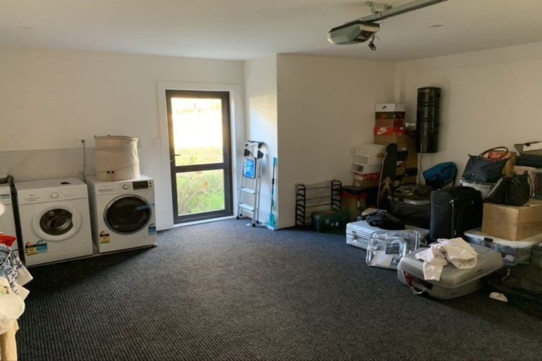 Photo of property in 8 Lilac Lane, Oteha, Auckland, 0632