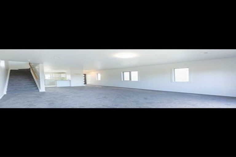 Photo of property in 7/6 John Jennings Drive, Oteha, Auckland, 0632